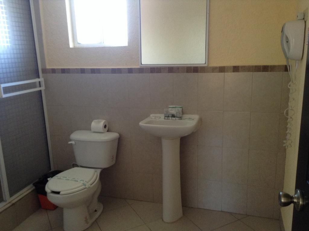 Motel Agora Ensenada Ruang foto