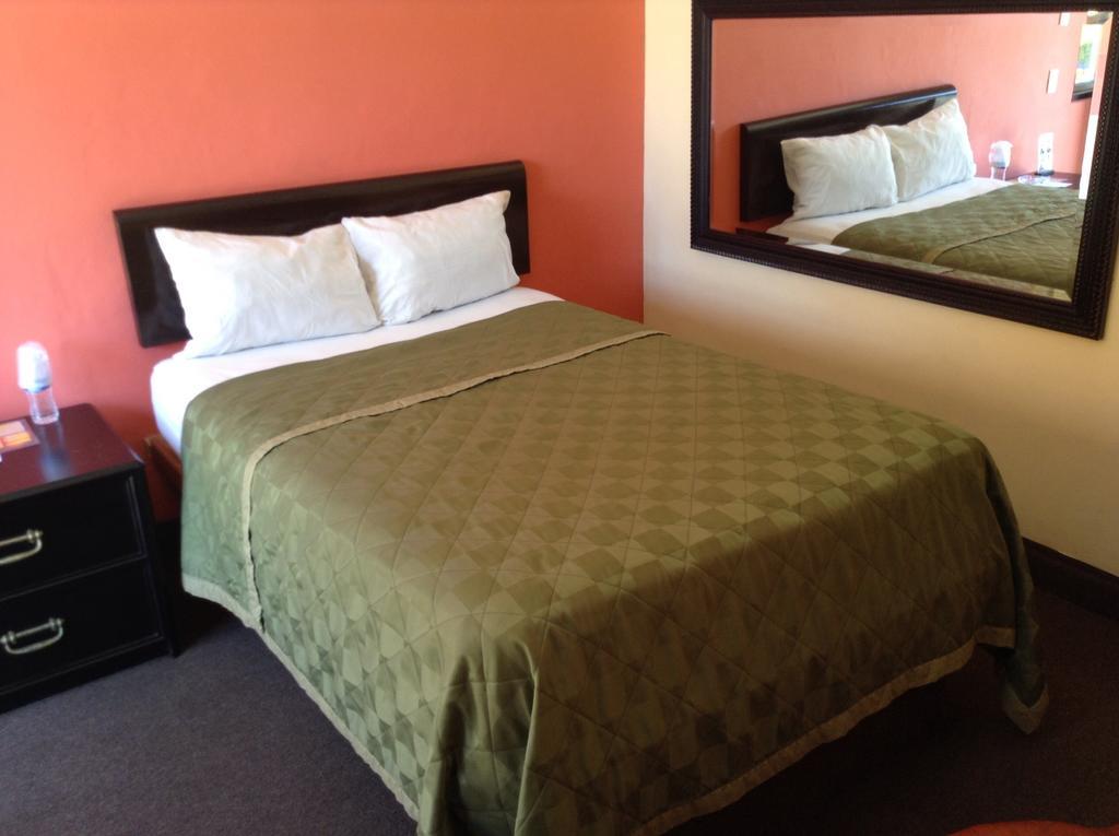 Motel Agora Ensenada Ruang foto