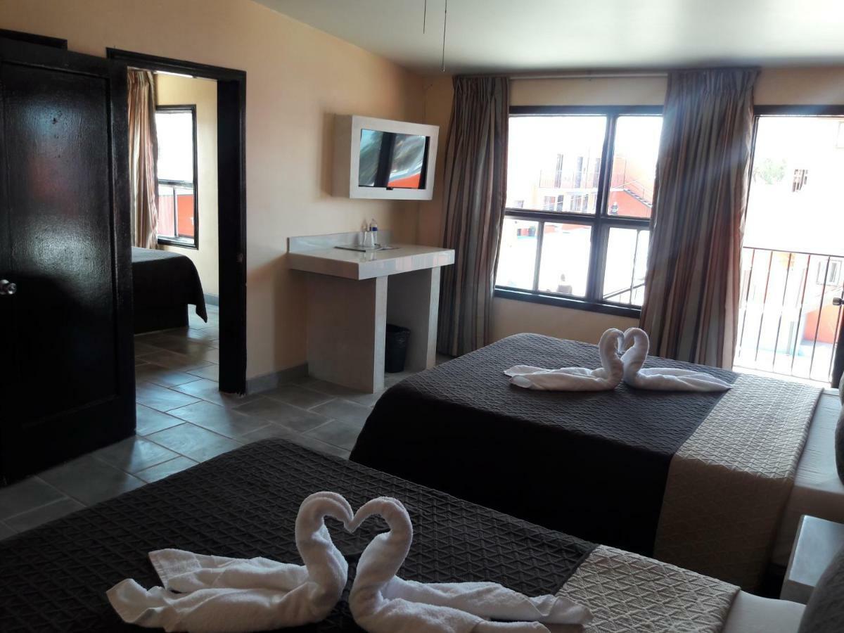 Motel Agora Ensenada Bagian luar foto