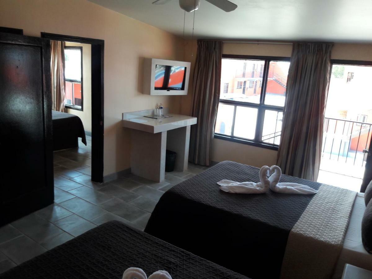 Motel Agora Ensenada Bagian luar foto